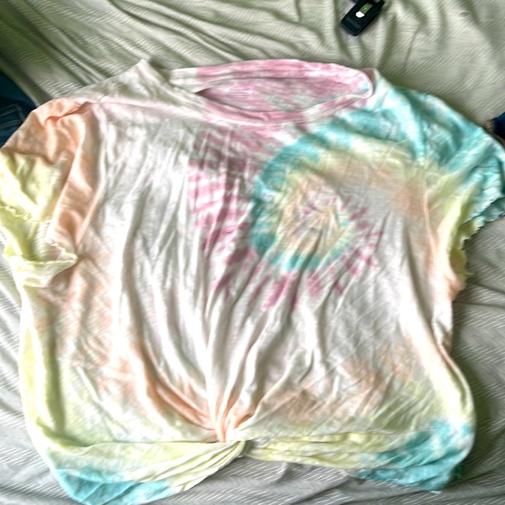 American Eagle top